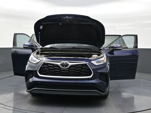 Used 2022 Toyota Highlander L image 33