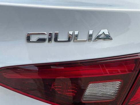 Used 2022 Alfa Romeo Giulia Ti RWD image 37
