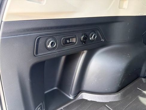 Used 2023 Subaru Forester Limited AWD/4WD image 10