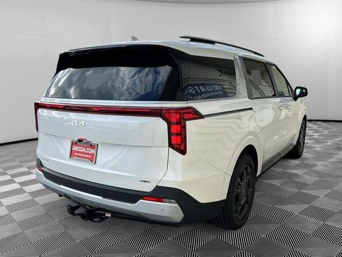 New 2026 Kia Carnival EX FWD image 4