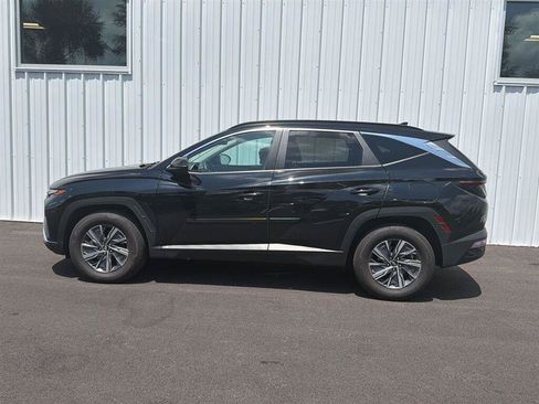 Used 2022 Hyundai Tucson Blue w/ Cargo Package AWD/4WD image 6