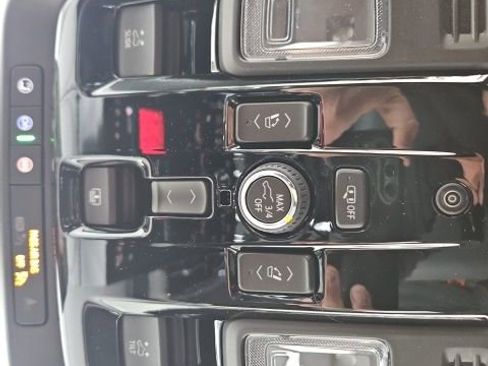 New 2026 GMC Yukon XL AT4 w/ AT4 Premium Plus Package image 30