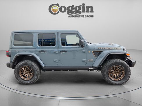 Used 2025 Jeep Wrangler Unlimited Rubicon 392 image 6