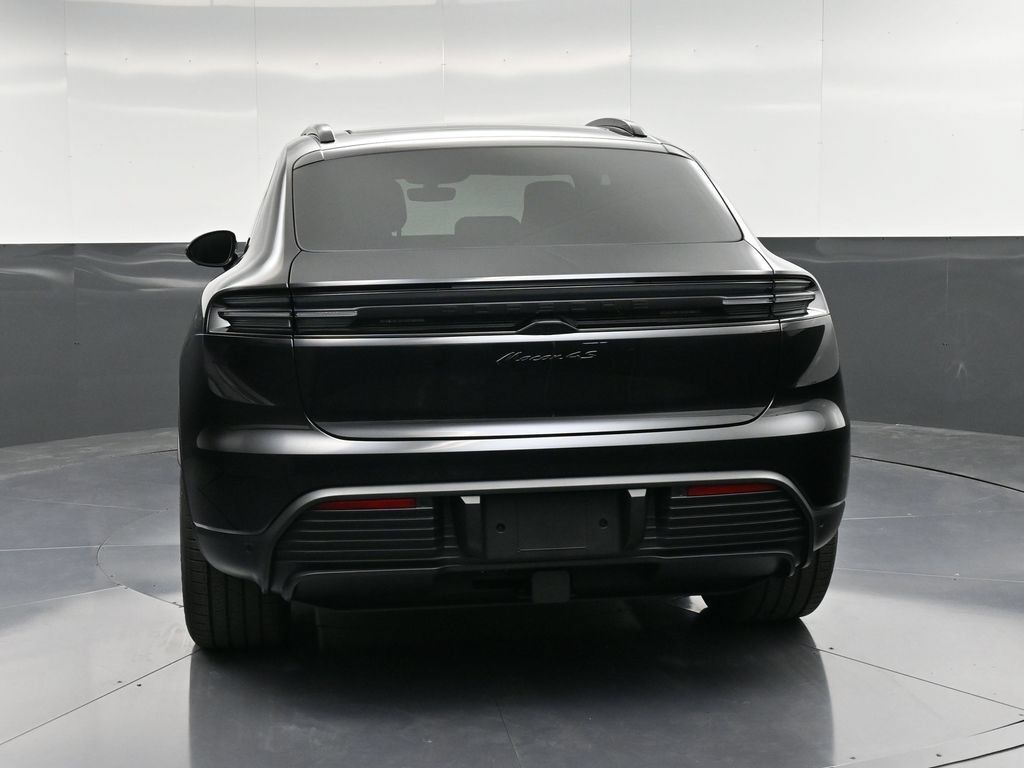 Certified 2025 Porsche Macan 4S Electric AWD/4WD image 7