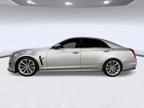 Used 2016 Cadillac CTS V w/ Luxury Package RWD image 2