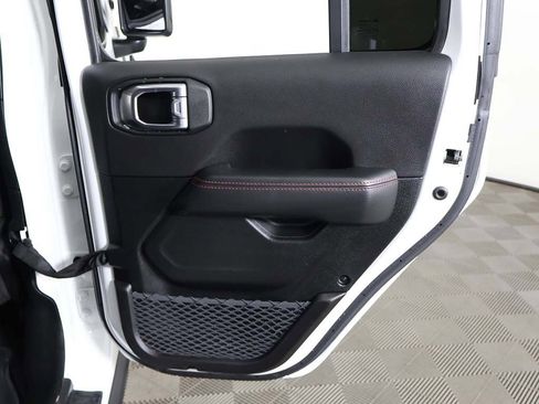 Used 2022 Jeep Wrangler Unlimited Rubicon w/ Cold Weather Group image 23