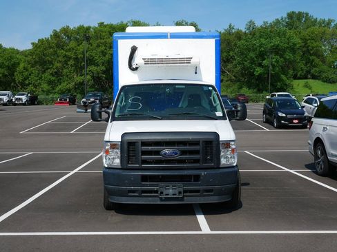 Used 2023 Ford E-350 and Econoline 350 Super Duty w/ Power Windows & Locks Group RWD image 2