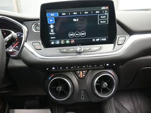 Used 2024 Chevrolet Blazer LT w/ Midnight/Sport Edition image 10