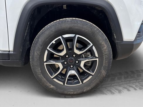 Used 2025 Jeep Compass Trailhawk w/ Trailer Tow Group image 50