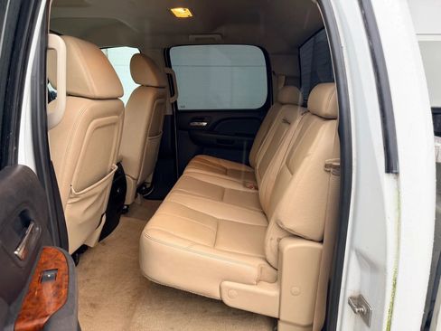 Used 2007 Chevrolet Silverado 2500 LTZ w/ Safety Package image 11