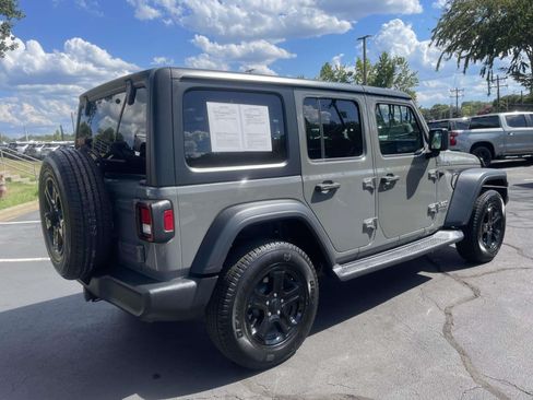 Used 2018 Jeep Wrangler Unlimited Sport S AWD/4WD image 25