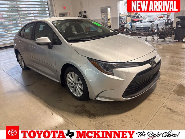 Used 2026 Toyota Corolla LE w/ LE Premium Package FWD image 1