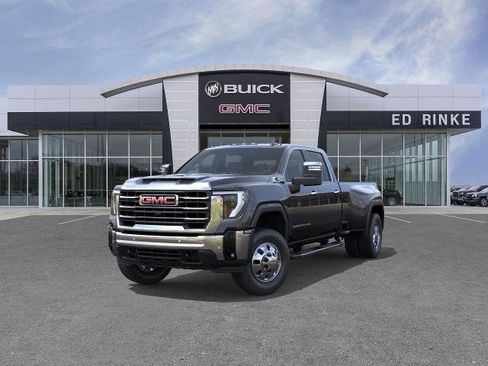 New 2026 GMC Sierra 3500 SLT w/ SLT Premium Package image 8
