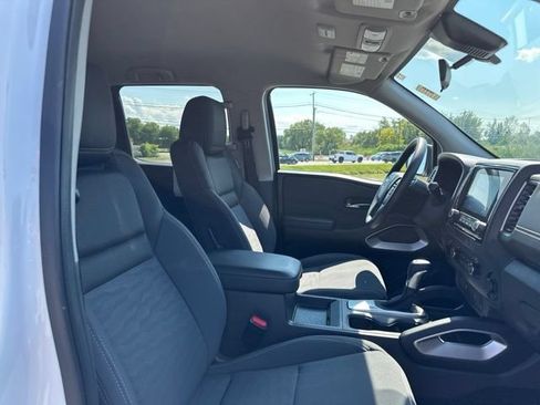 Certified 2024 Nissan Frontier SV w/ Technology Package AWD/4WD image 22