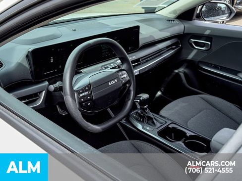 Used 2025 Kia K4 LXS image 8