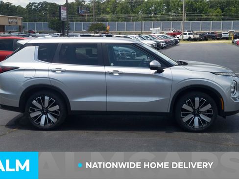 Used 2025 Mitsubishi Outlander SE AWD/4WD image 5