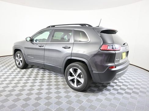 Used 2022 Jeep Cherokee Limited image 4
