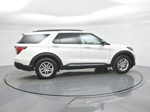 Used 2025 Ford Explorer Active w/ Active Comfort Package image 27