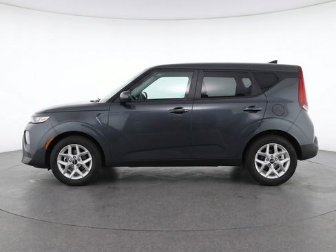 Used 2025 Kia Soul LX w/ LX Technology Package FWD image 5