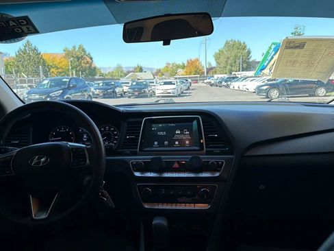 Used 2018 Hyundai Sonata SE image 12