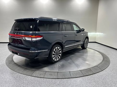 Certified 2024 Lincoln Navigator L Reserve AWD/4WD image 6