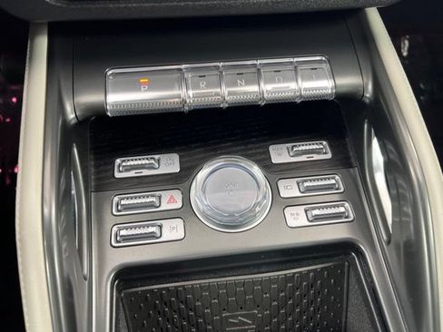 Certified 2024 Lincoln Nautilus Reserve AWD/4WD image 17