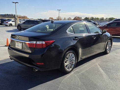 Used 2013 Lexus ES 350 image 3