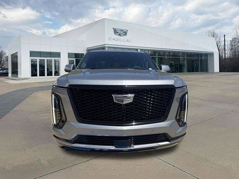 New 2026 Cadillac Escalade ESV Platinum Sport AWD/4WD image 8