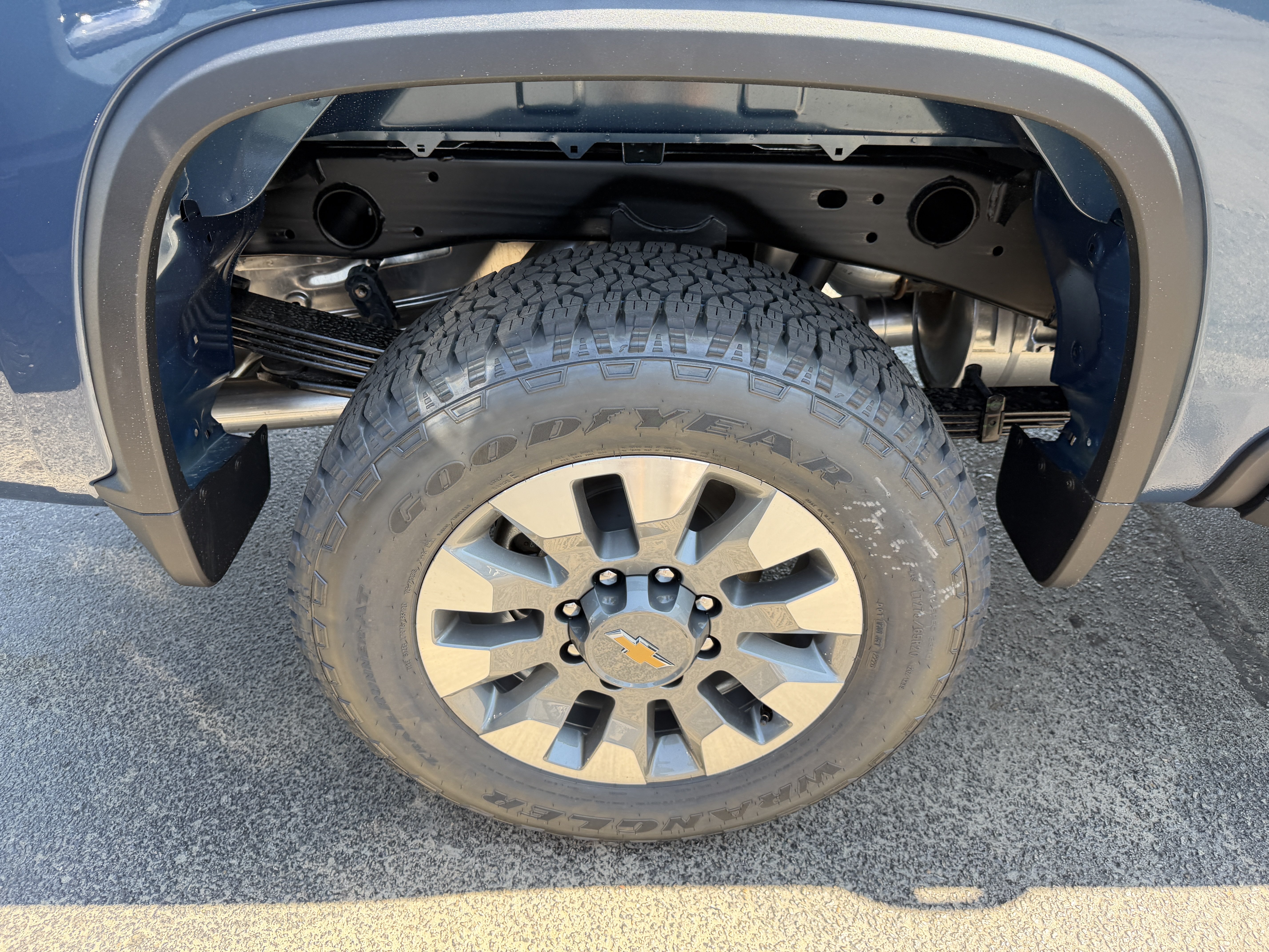 New 2026 Chevrolet Silverado 2500 Custom w/ Custom Value Package AWD/4WD image 8