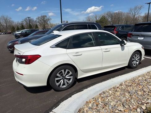 Used 2023 Honda Civic LX image 3