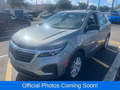 Certified 2024 Chevrolet Equinox LS FWD image 2