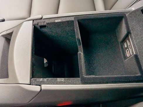 Certified 2025 Cadillac XT6 Luxury image 28