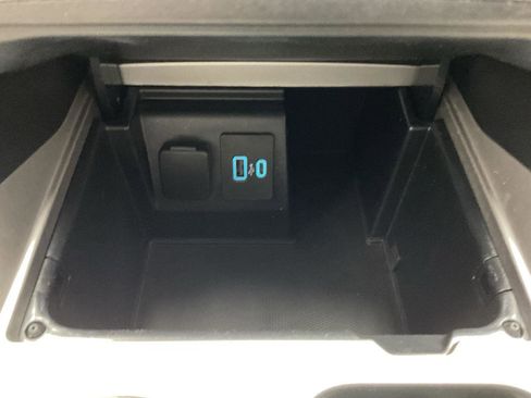 Used 2020 Ford Explorer XLT w/ Equipment Group 202A image 23