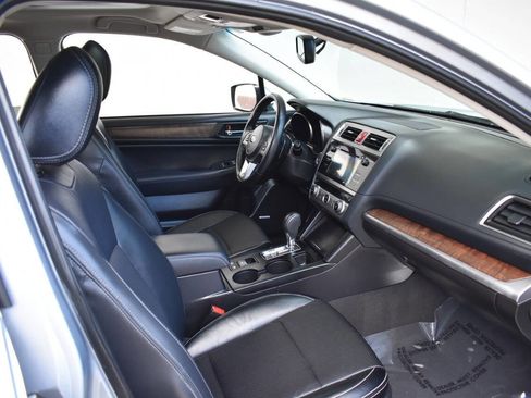Used 2016 Subaru Outback 3.6R Limited image 15