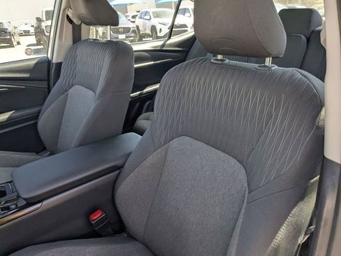 Used 2025 Toyota Camry LE image 13