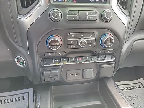 Used 2021 Chevrolet Silverado 1500 LT Trail Boss w/ Convenience Package II image 15