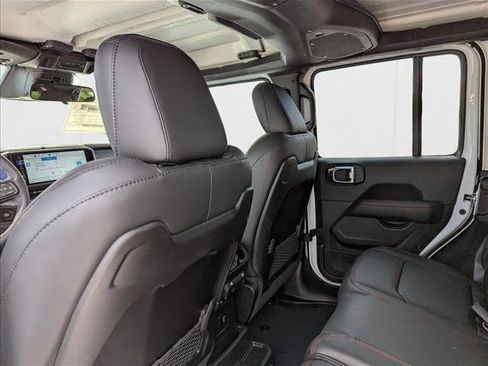 New 2025 Jeep Wrangler Rubicon w/ XTREMEE 35" Tire Package image 25