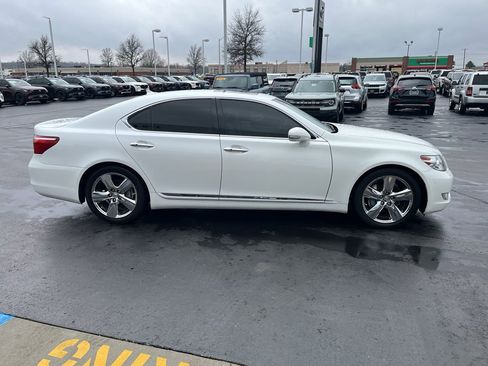 Used 2011 Lexus LS 460 w/ Comfort Pkg image 6