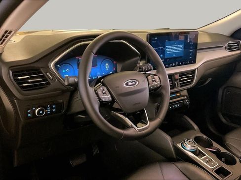 Used 2025 Ford Escape SE w/ PHEV Premium Package FWD image 15