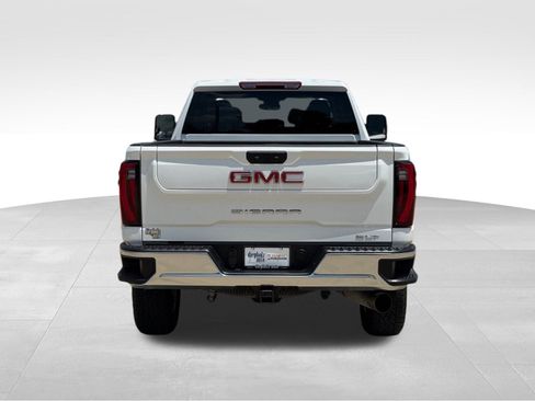Used 2025 GMC Sierra 2500 SLT image 3