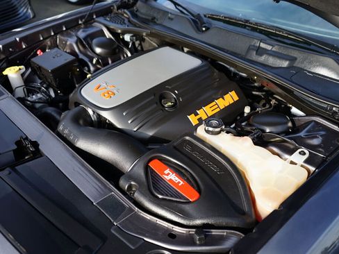 Used 2016 Dodge Challenger R/T Plus image 10