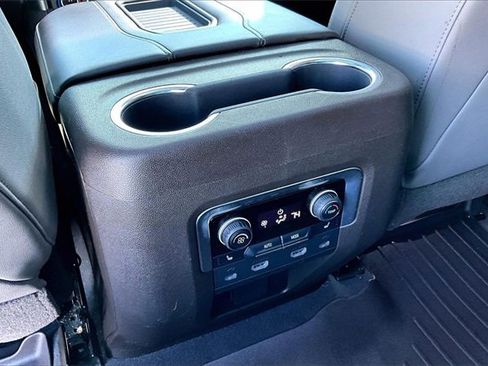 Used 2021 Chevrolet Tahoe Z71 w/ Z71 Off-Road Package image 10