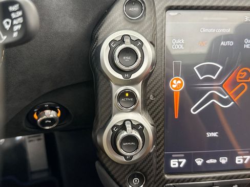 Used 2022 McLaren 720S Spider RWD image 31