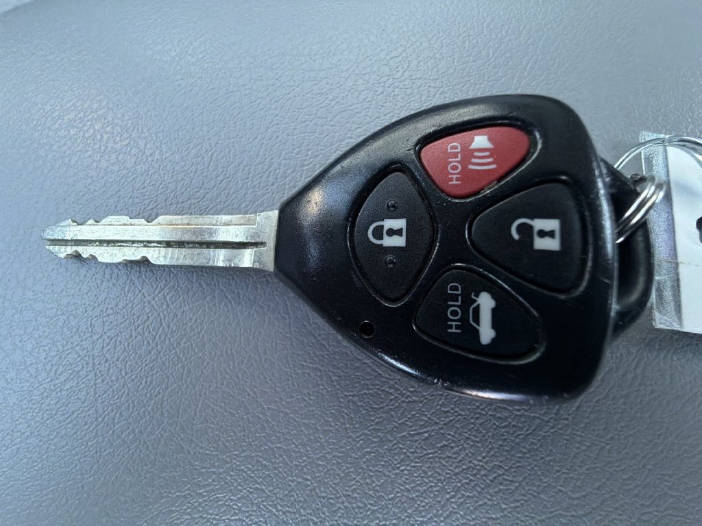 Used 2011 Toyota Camry LE FWD image 28