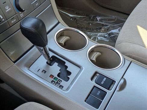 Used 2010 Toyota Highlander 2WD image 12