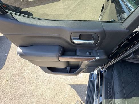 Used 2020 Chevrolet Silverado 1500 High Country w/ Technology Package image 40