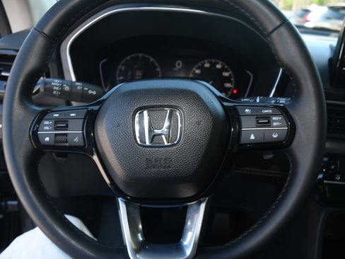 Certified 2025 Honda Pilot EX-L image 13