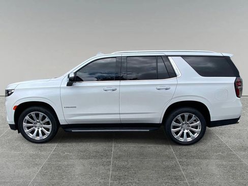 Used 2021 Chevrolet Tahoe Premier w/ Premium Package AWD/4WD image 2