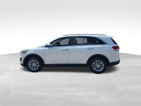 Used 2017 Kia Sorento LX FWD image 7