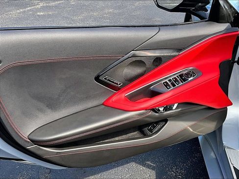 Used 2024 Chevrolet Corvette Stingray Preferred Conv w/ Z51 Performance Package RWD image 9